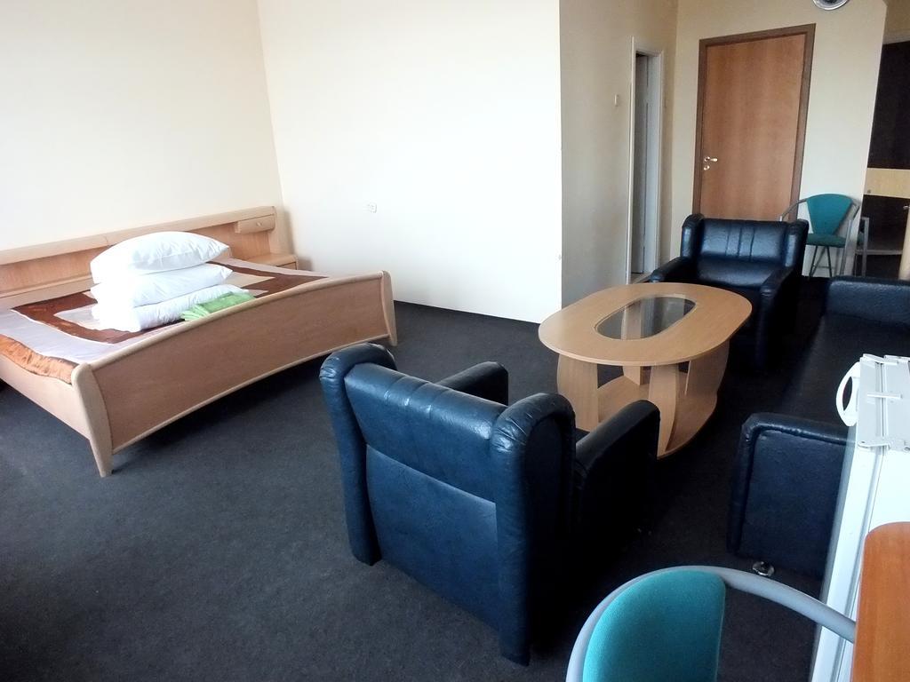 Motelis Jonuciai Garliava Pokoj fotografie